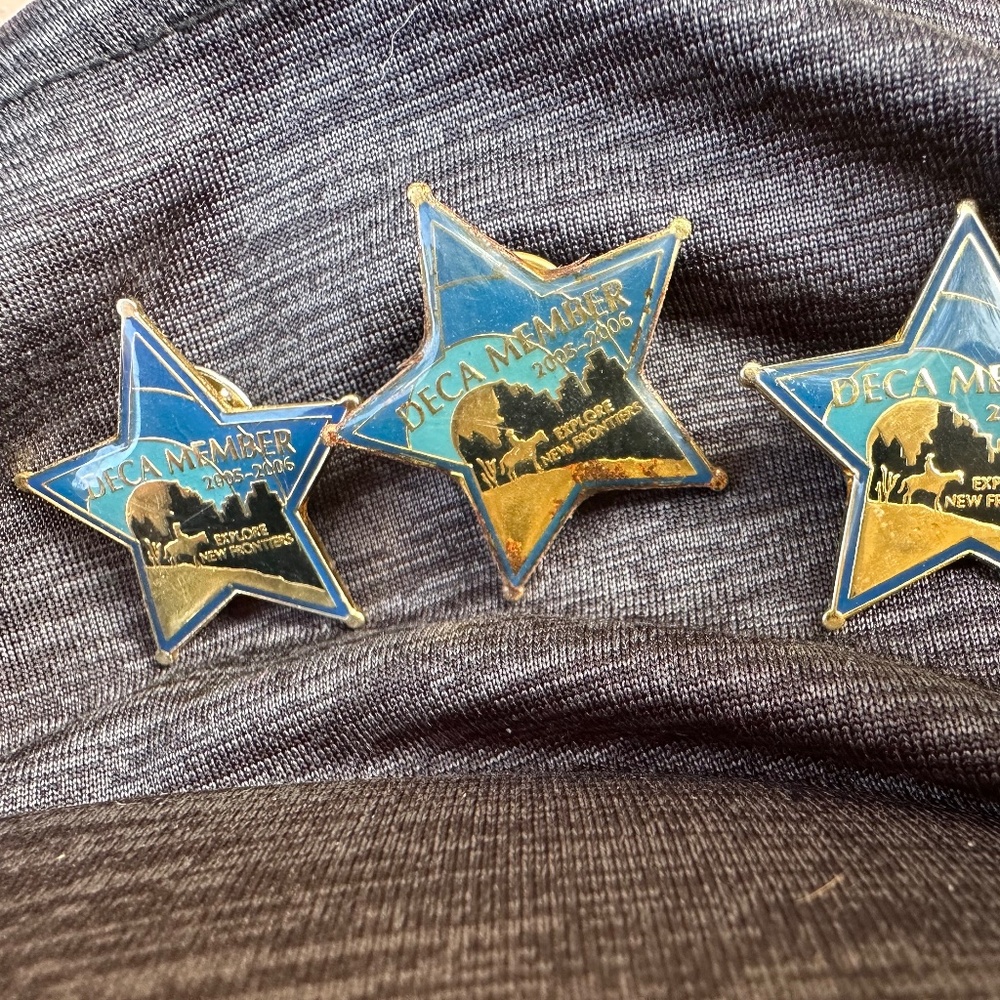 THREE STAR DECA PINS 2005-2006